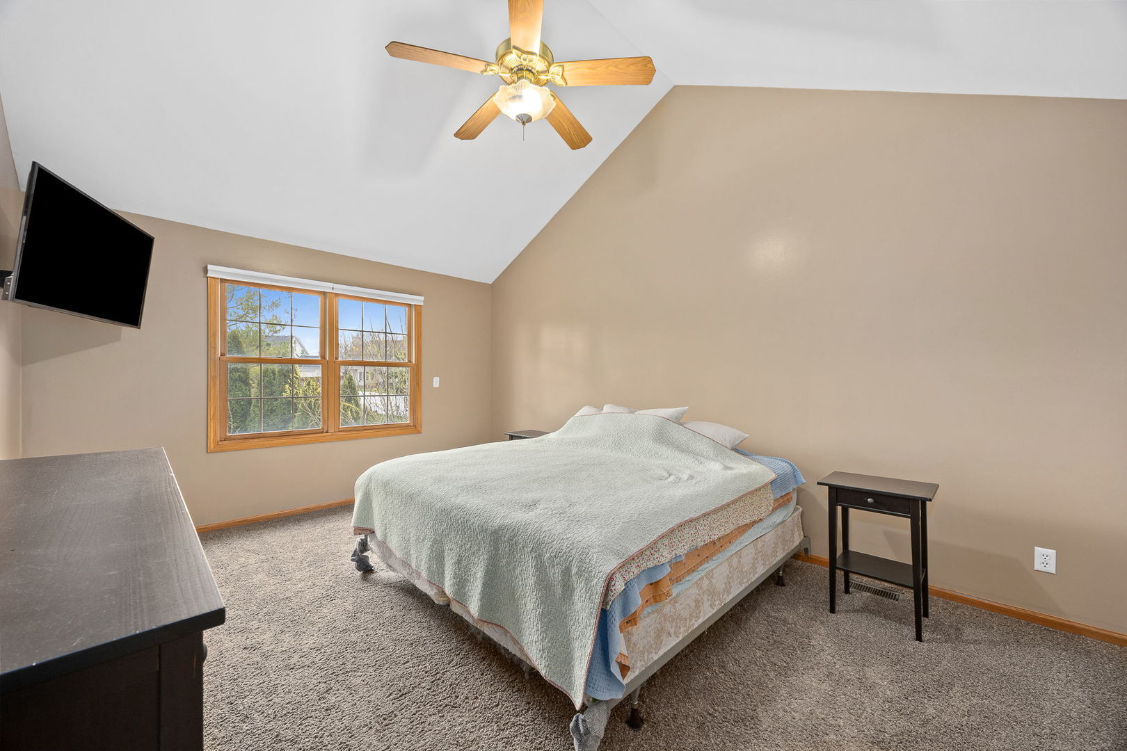 1334 Walsh Drive, Yorkville, IL 60560