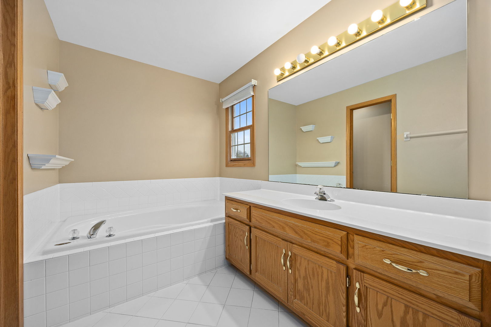 1334 Walsh Drive, Yorkville, IL 60560