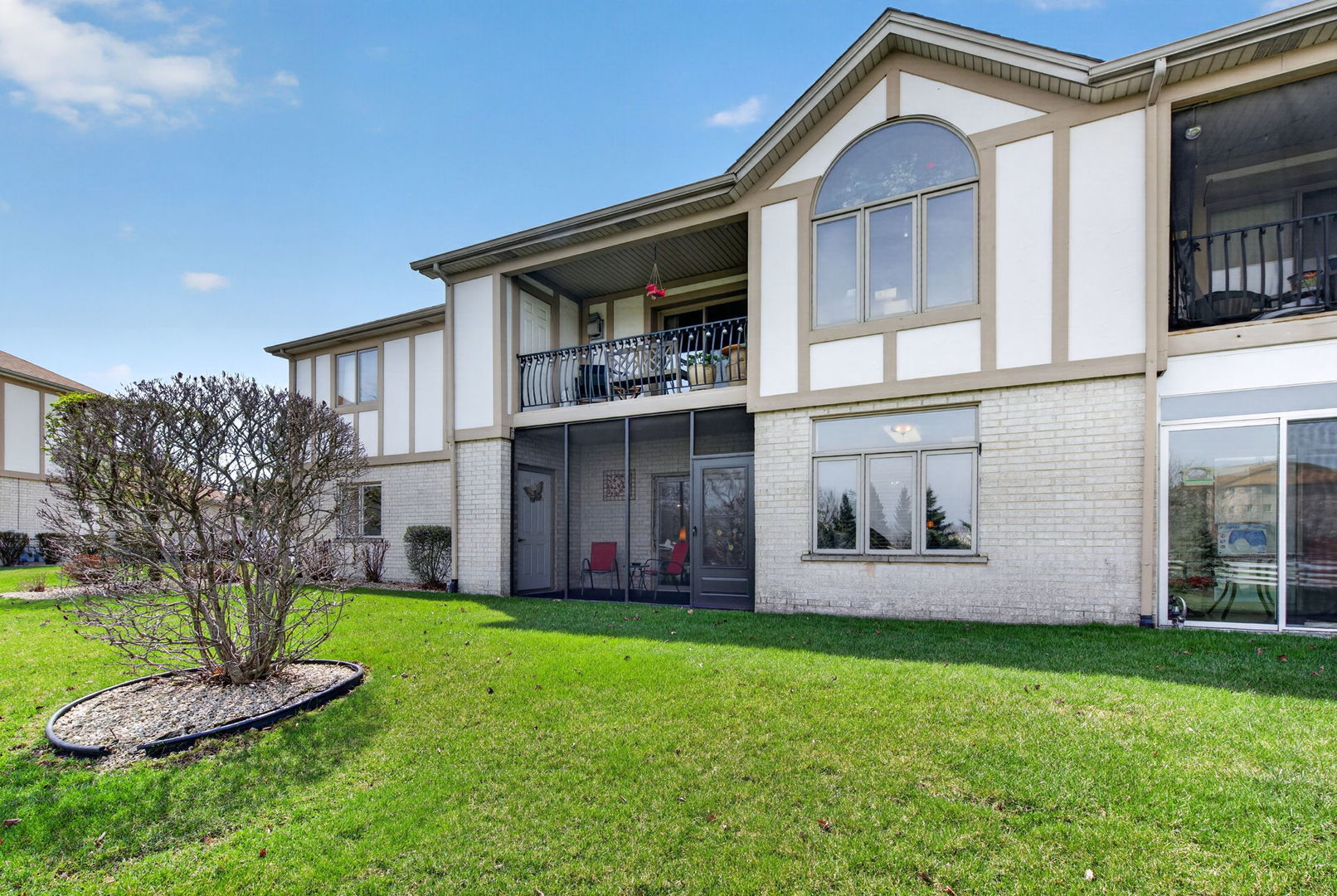 6420 Pine Trail Lane #1, Tinley Park, IL 60477