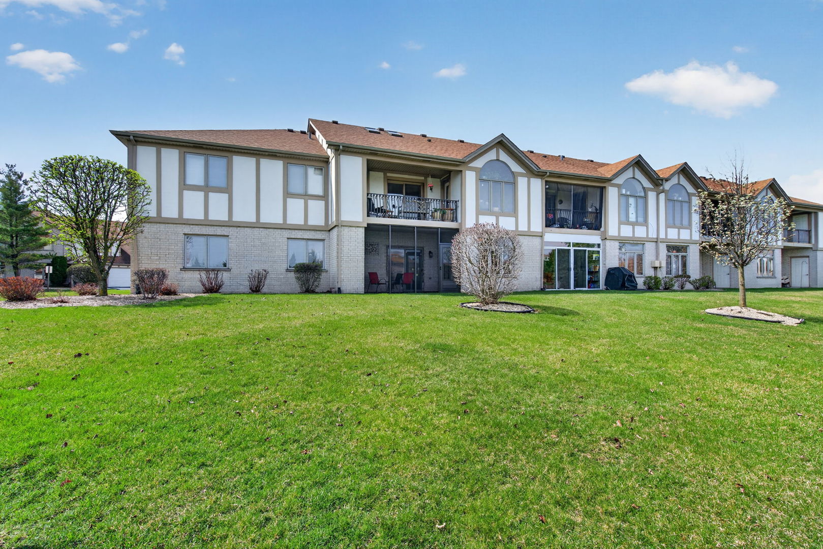 6420 Pine Trail Lane #1, Tinley Park, IL 60477