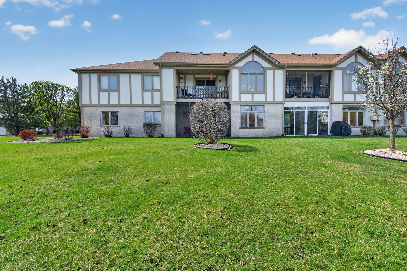 6420 Pine Trail Lane #1, Tinley Park, IL 60477