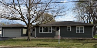 208 W State Street, North Aurora, IL 60542