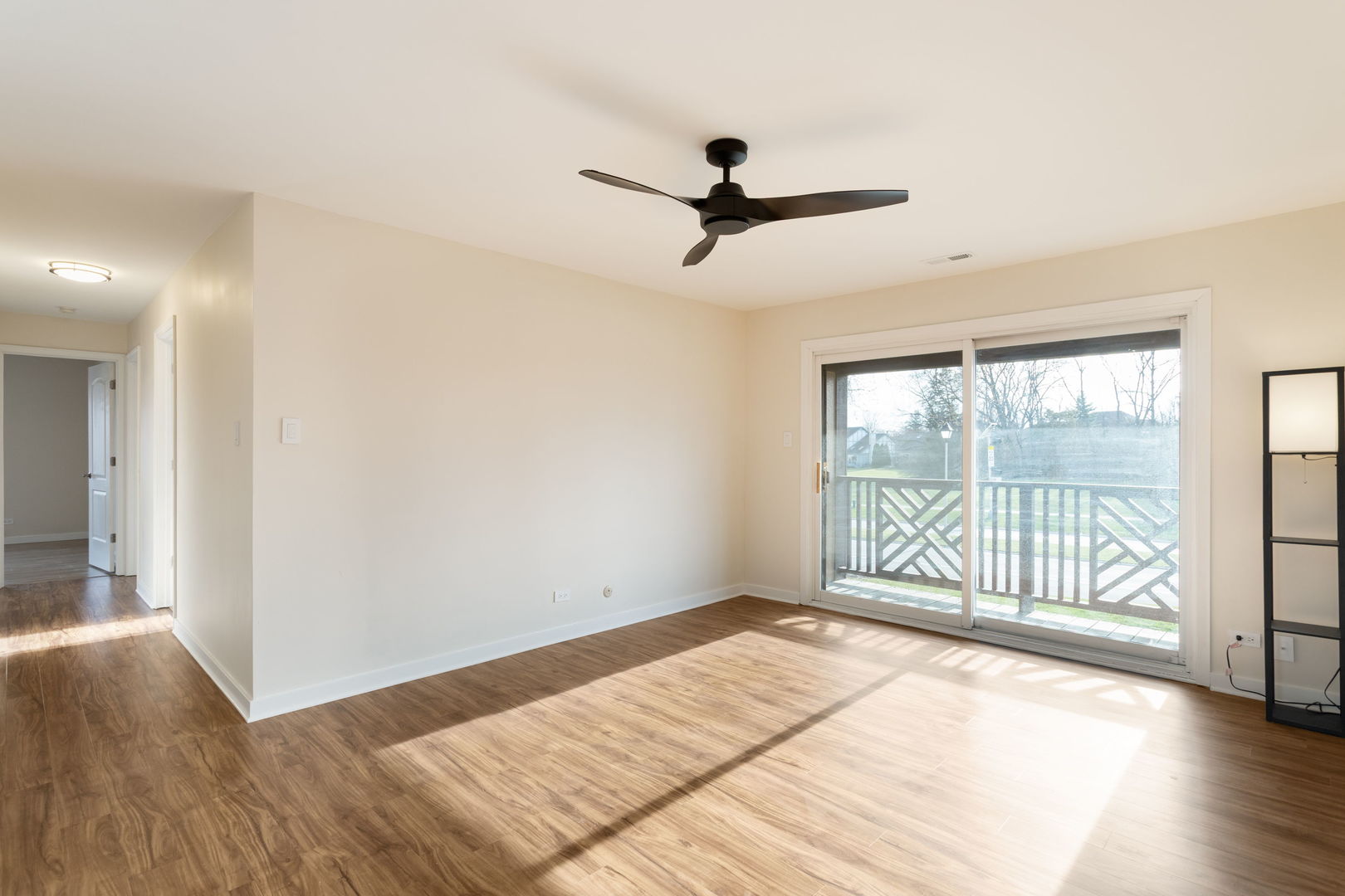 1756 Plymouth Court #B, Wheaton, IL 60189