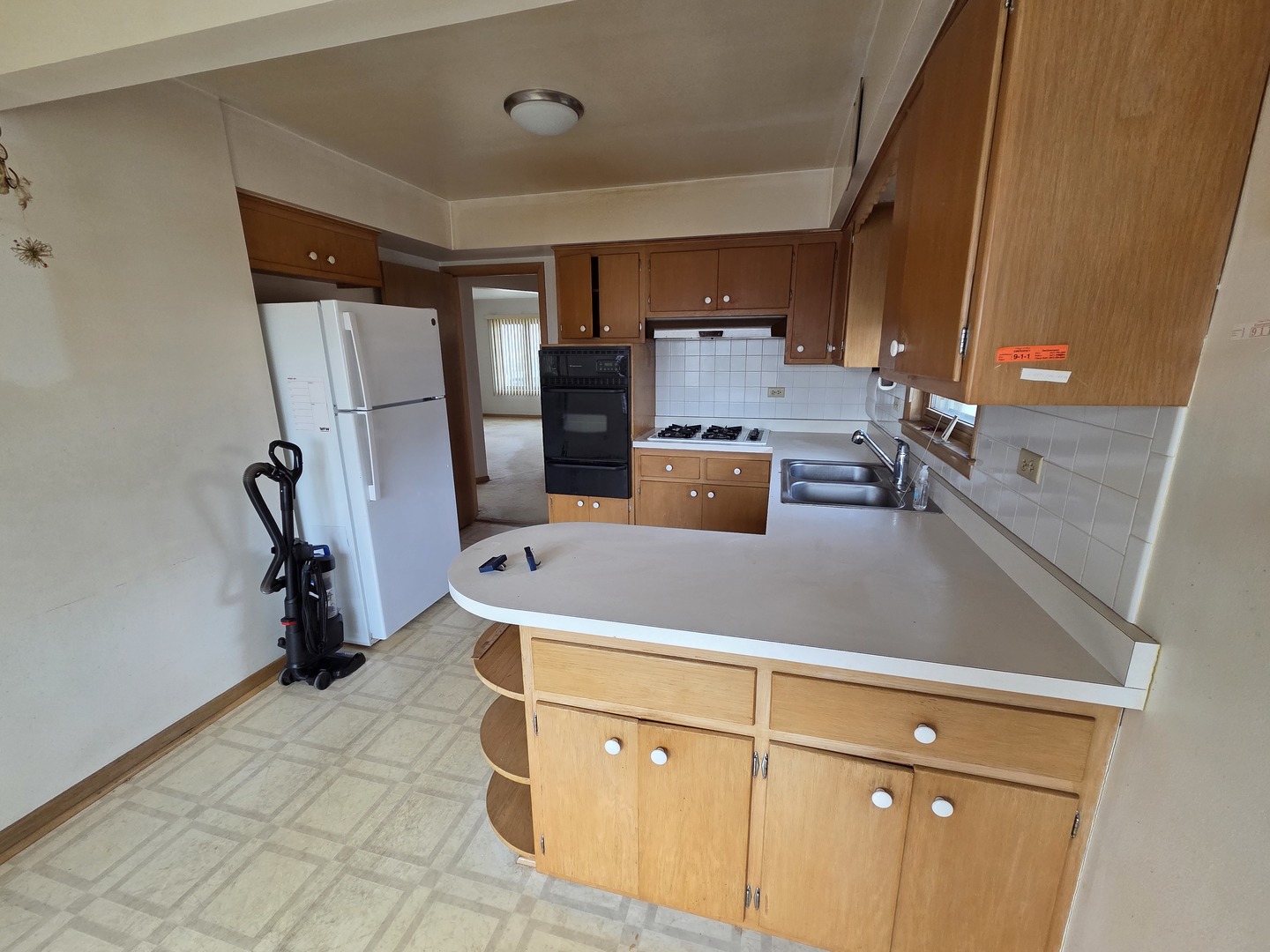 8423 N Shermer Road, Niles, IL 60714