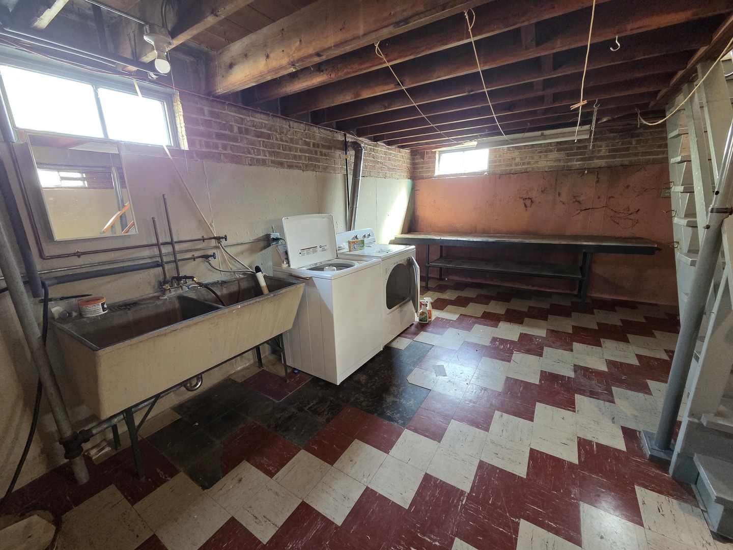 8423 N Shermer Road, Niles, IL 60714