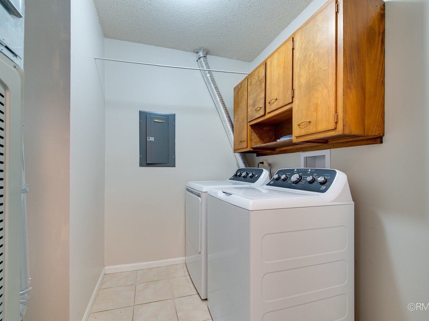 715 Elizabeth Drive #24, Wood Dale, IL 60191