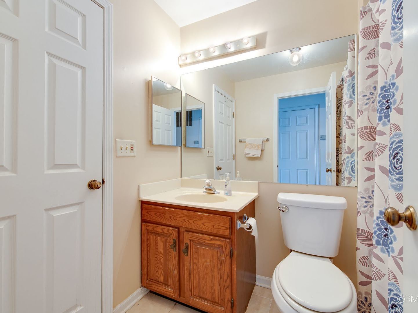 715 Elizabeth Drive #24, Wood Dale, IL 60191