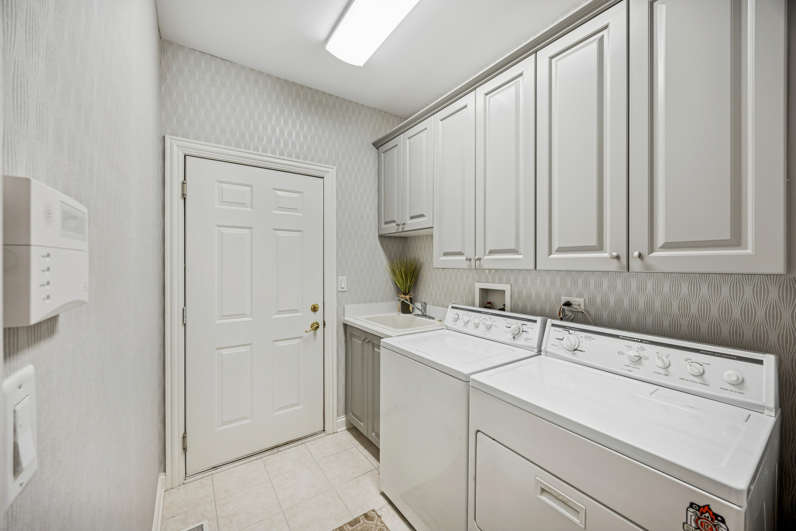 8711 Berkley Court, Orland Park, IL 60462