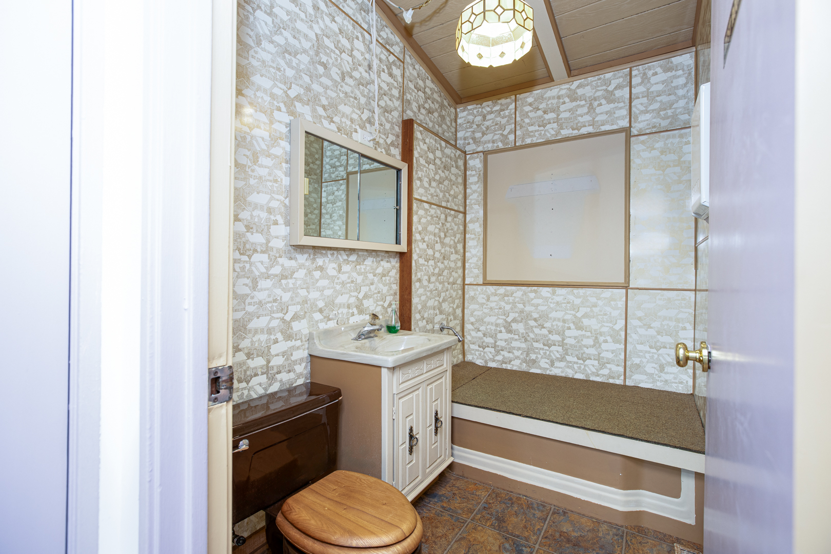 1825 E Roosevelt Road, Wheaton, IL 60187