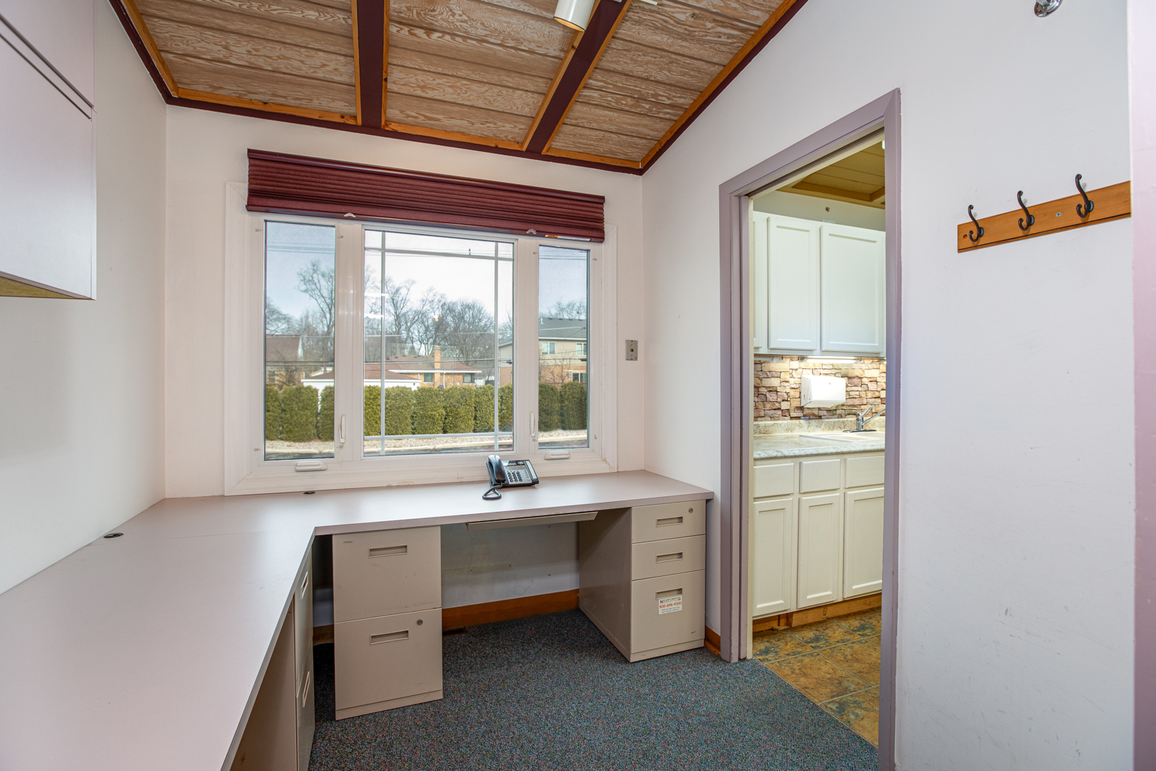 1825 E Roosevelt Road, Wheaton, IL 60187