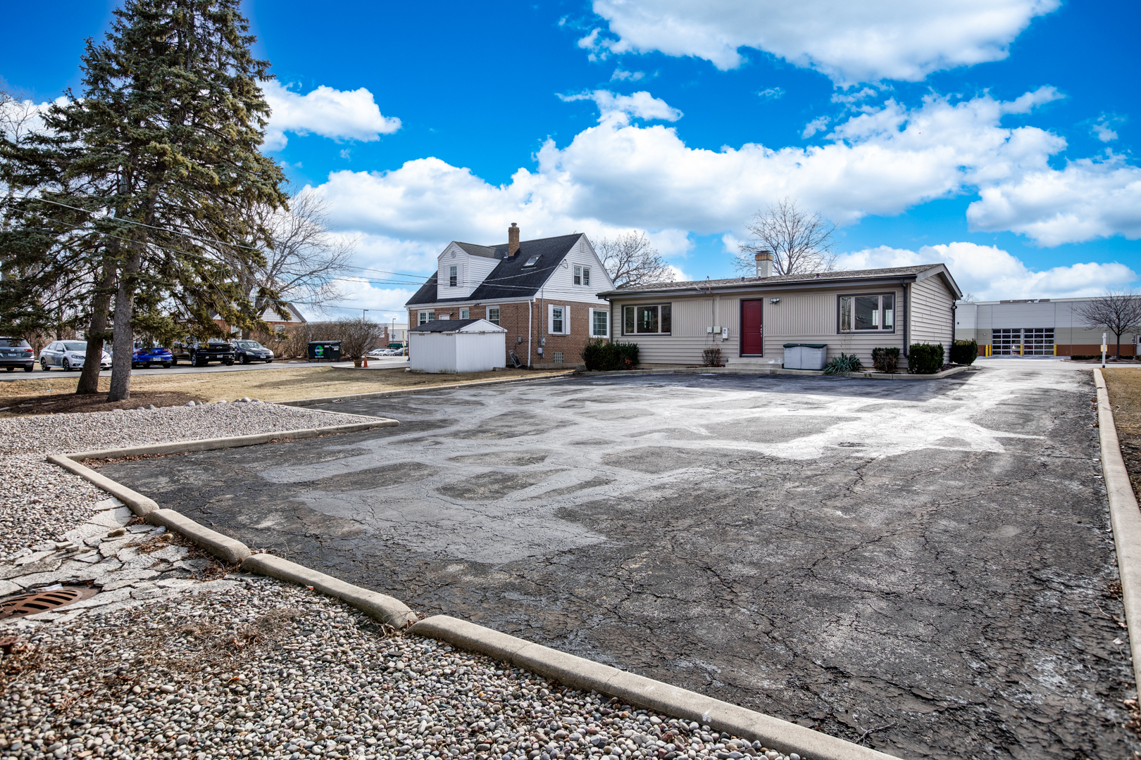 1825 E Roosevelt Road, Wheaton, IL 60187