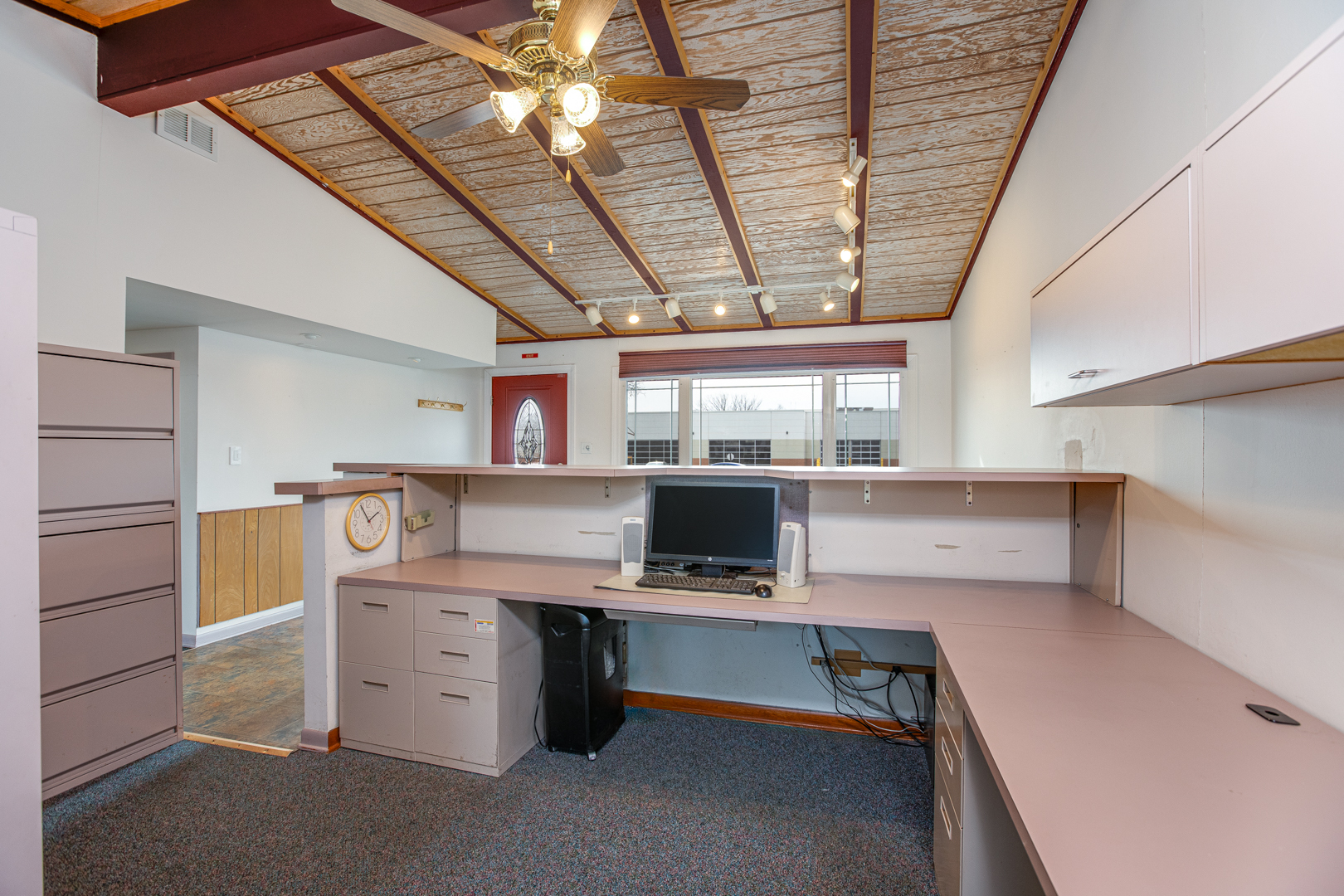 1825 E Roosevelt Road, Wheaton, IL 60187