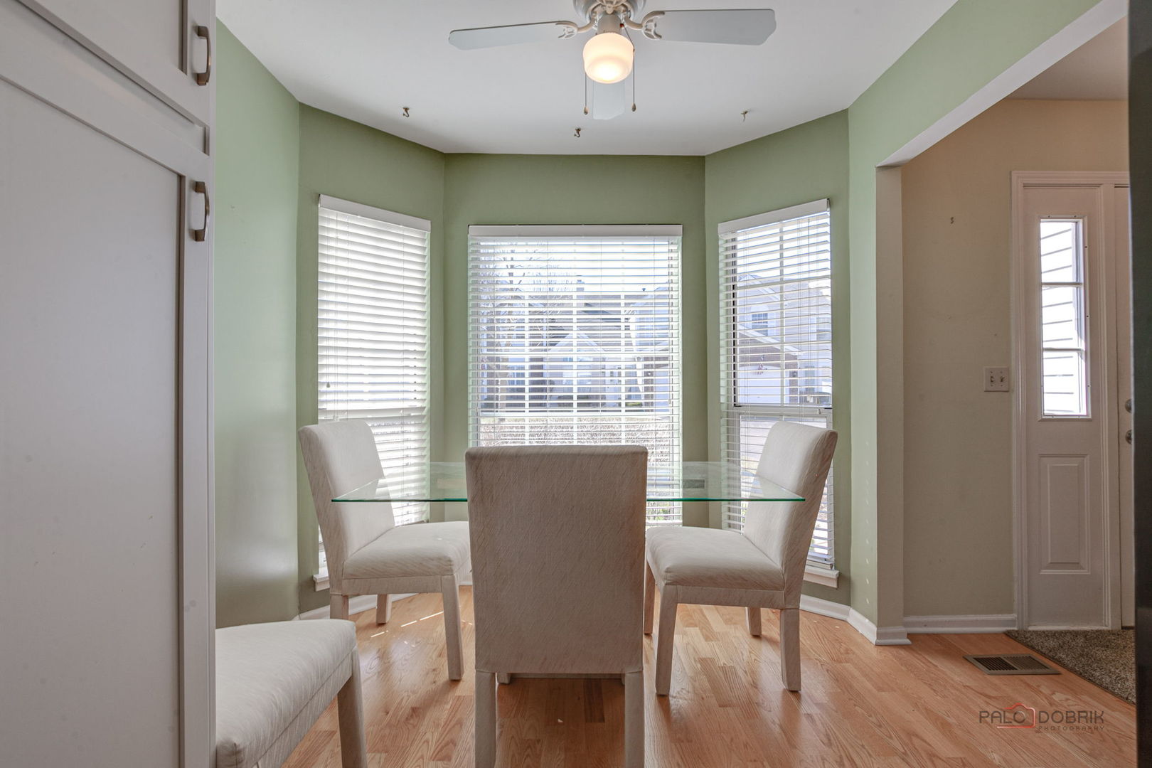 1835 Somerset Court, Gurnee, IL 60031