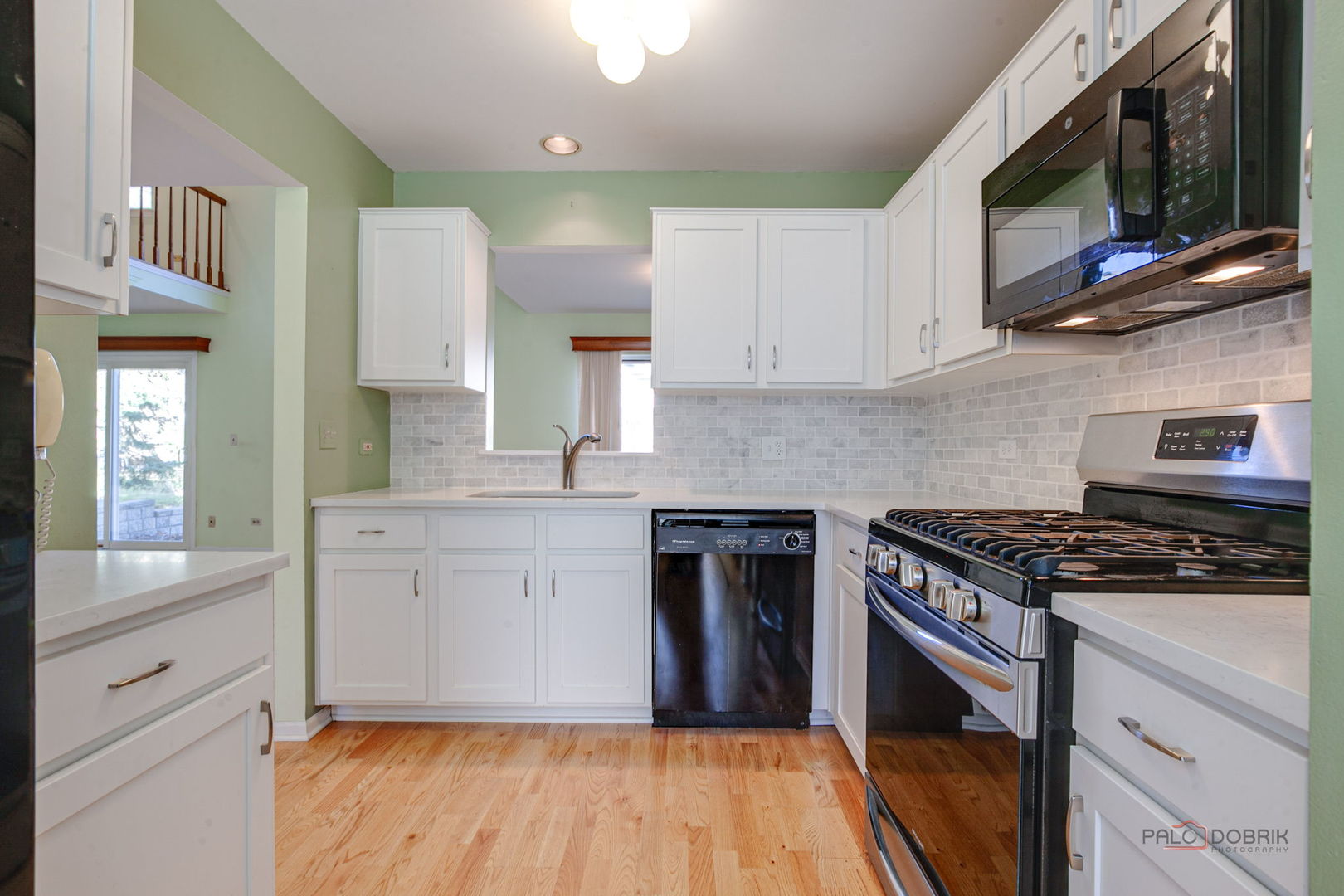 1835 Somerset Court, Gurnee, IL 60031