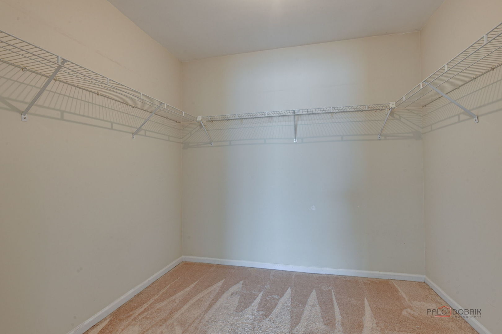 1835 Somerset Court, Gurnee, IL 60031