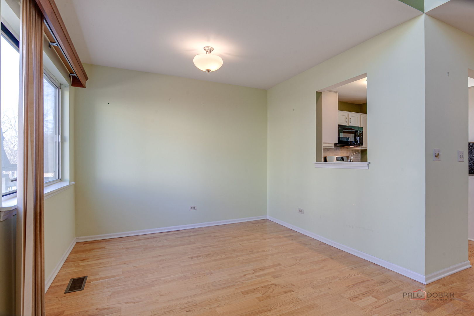 1835 Somerset Court, Gurnee, IL 60031