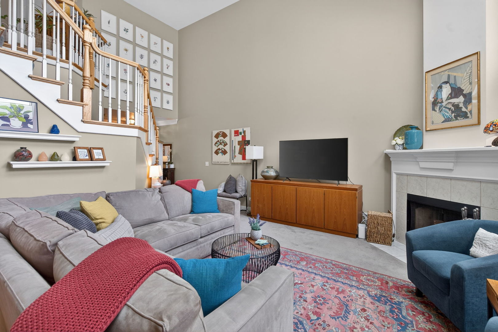 811 King Henry Lane, St. Charles, IL 60174