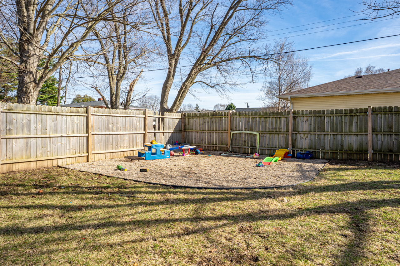 932 W 2nd Street, Byron, IL 61010