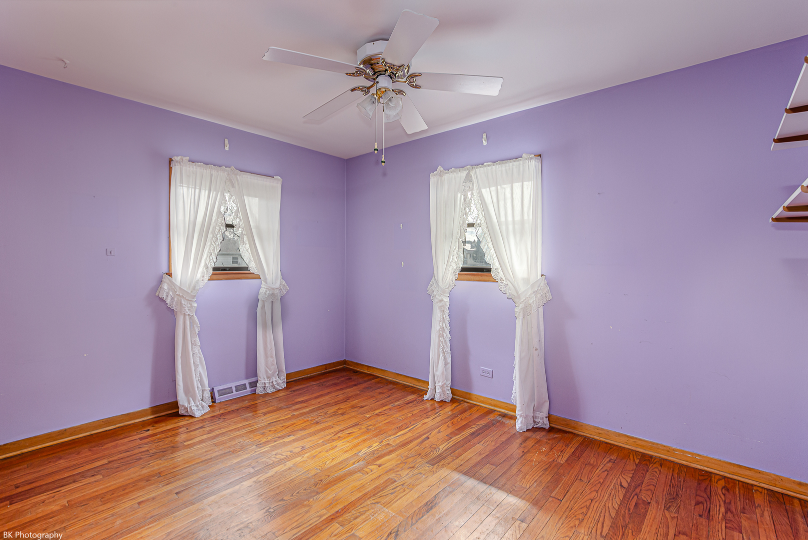 8420 S New England Avenue, Burbank, IL 60459