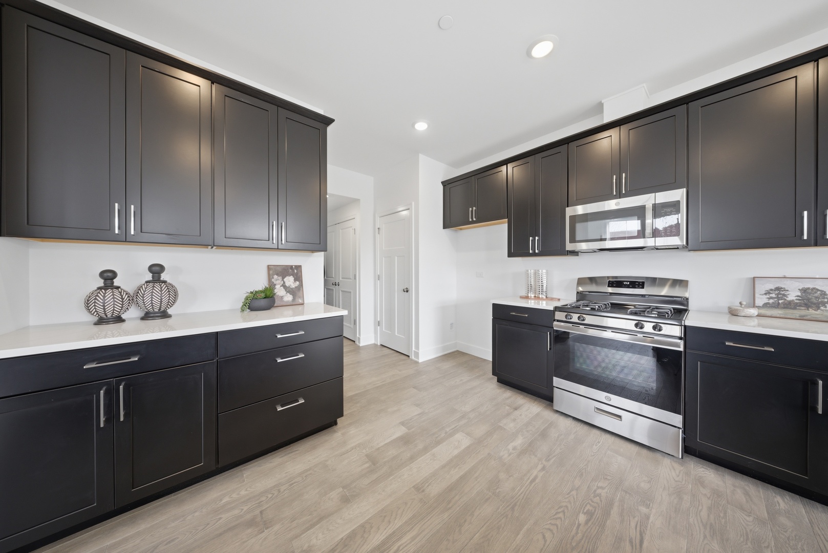 8551 Sperry Court, Woodridge, IL 60517