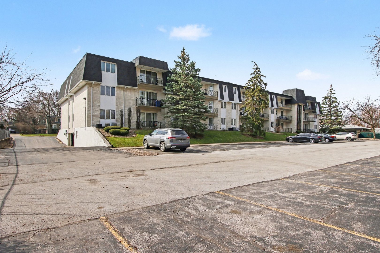 2440 186th Street #B1, Lansing, IL 60438