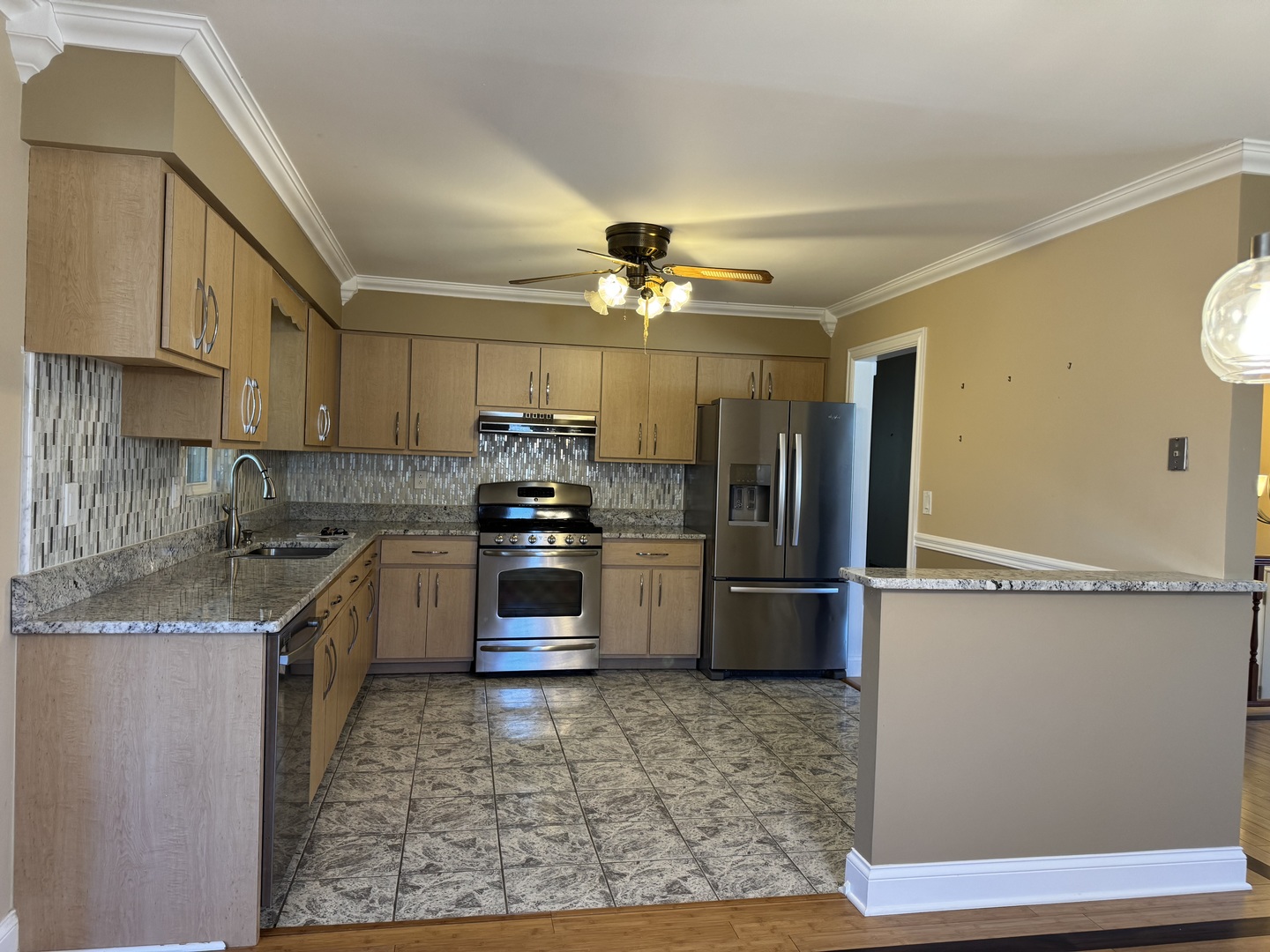 16035 S Parker Road, Homer Glen, IL 60491