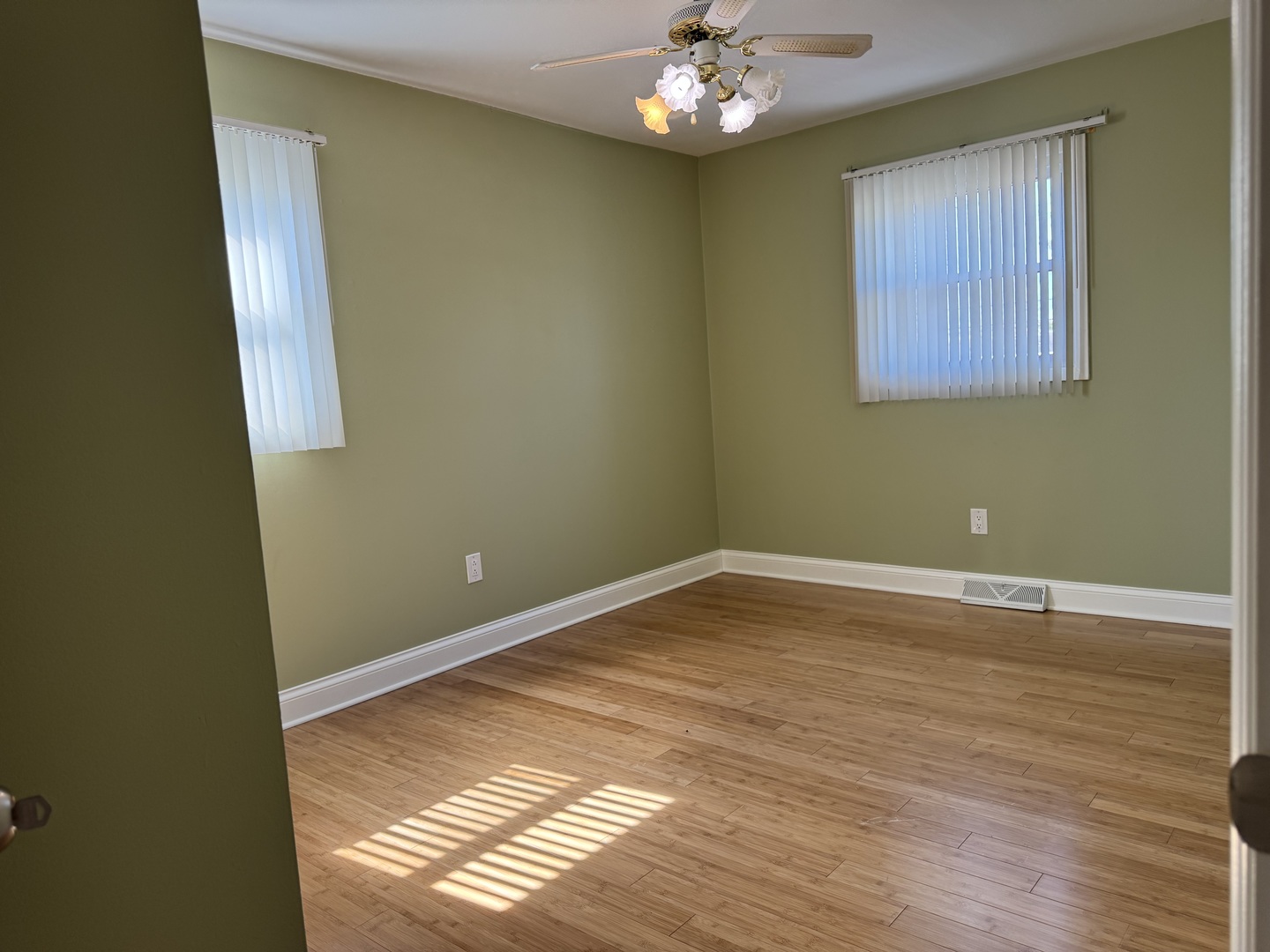 16035 S Parker Road, Homer Glen, IL 60491