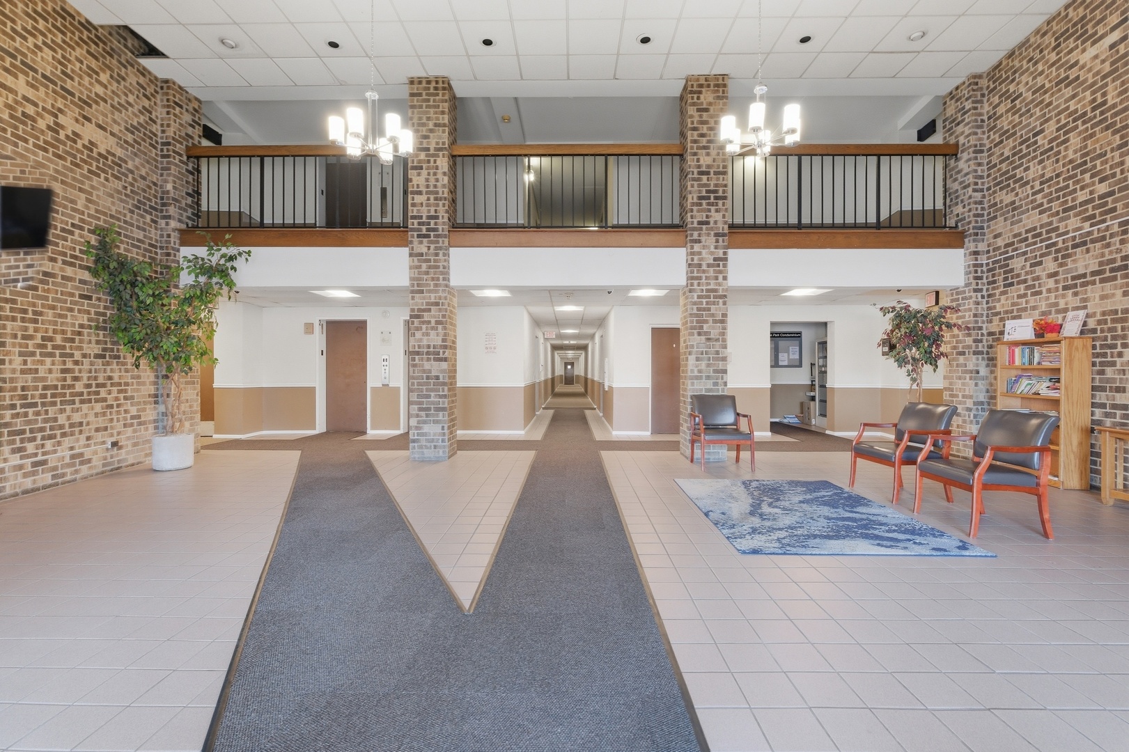 1463 Mercury Drive #115, Schaumburg, IL 60193