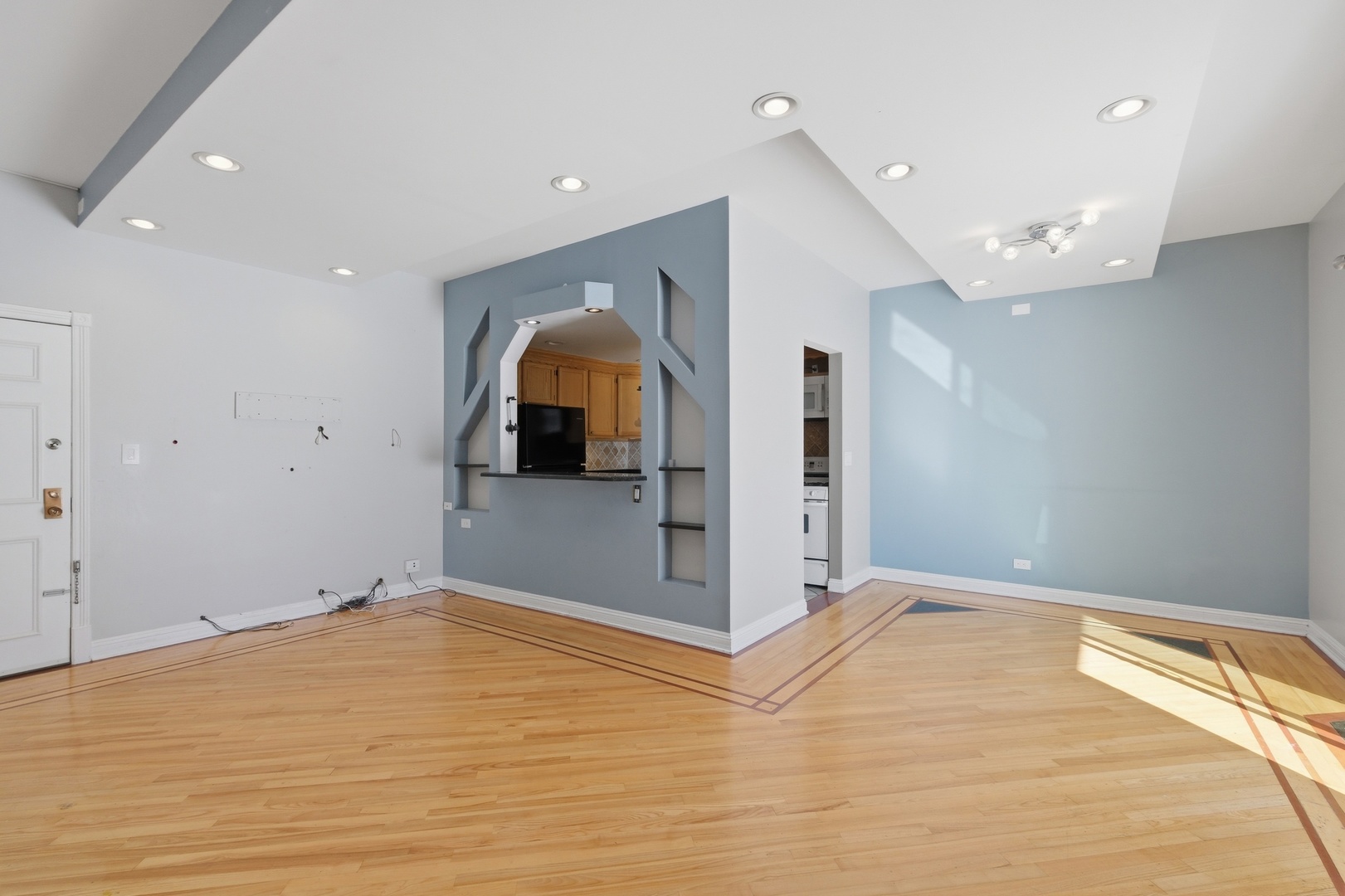 1463 Mercury Drive #115, Schaumburg, IL 60193