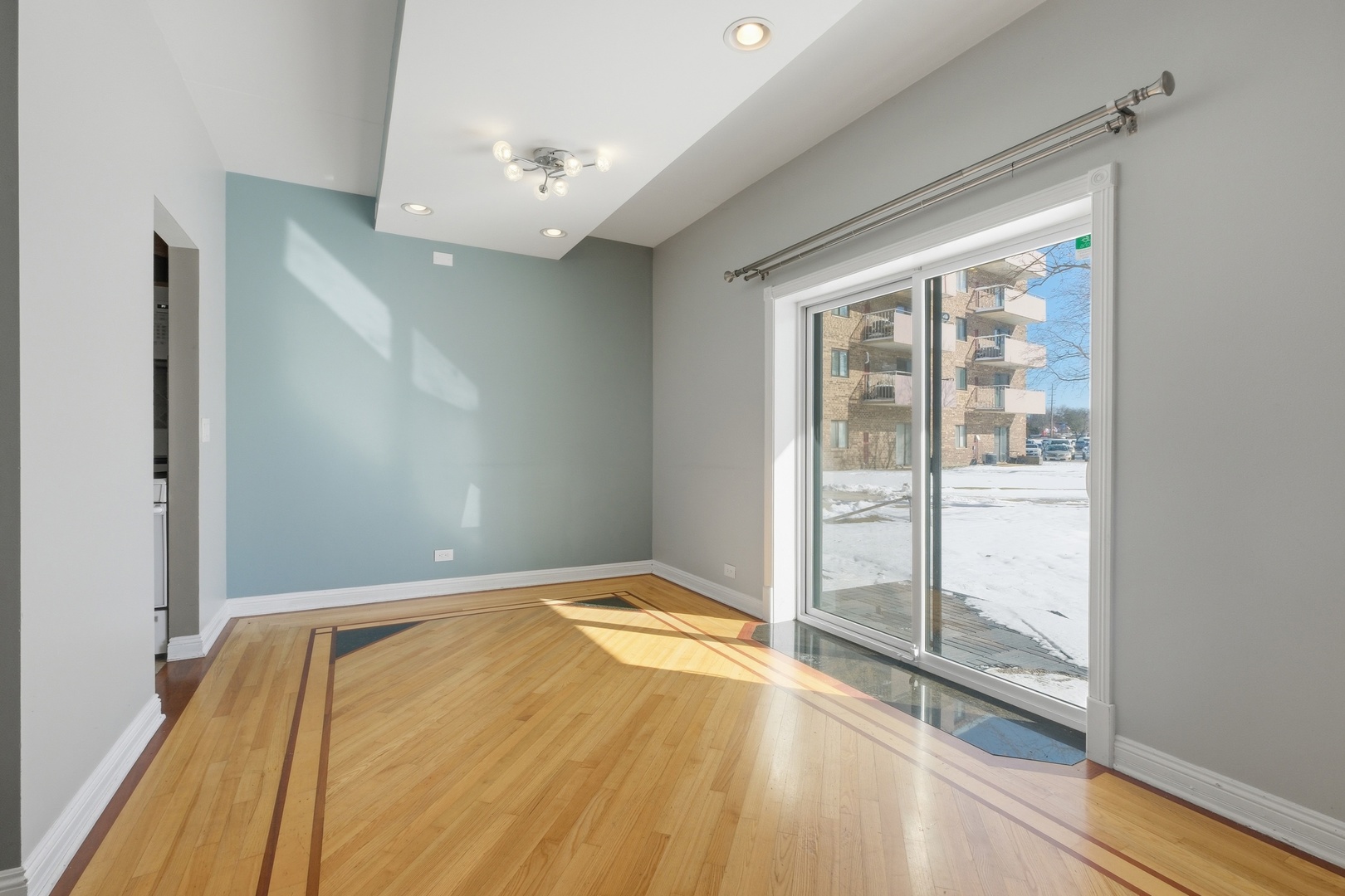 1463 Mercury Drive #115, Schaumburg, IL 60193