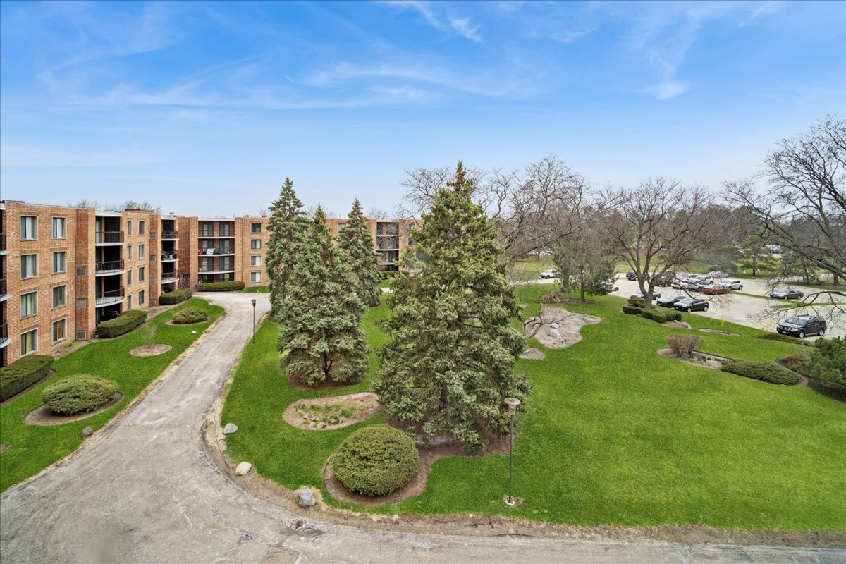 1515 E Central Road #462B, Arlington Heights, IL 60005