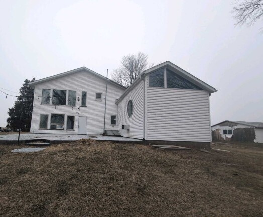 714 E County Line Road, Sparland, IL 61565