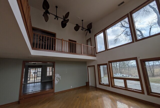 714 E County Line Road, Sparland, IL 61565