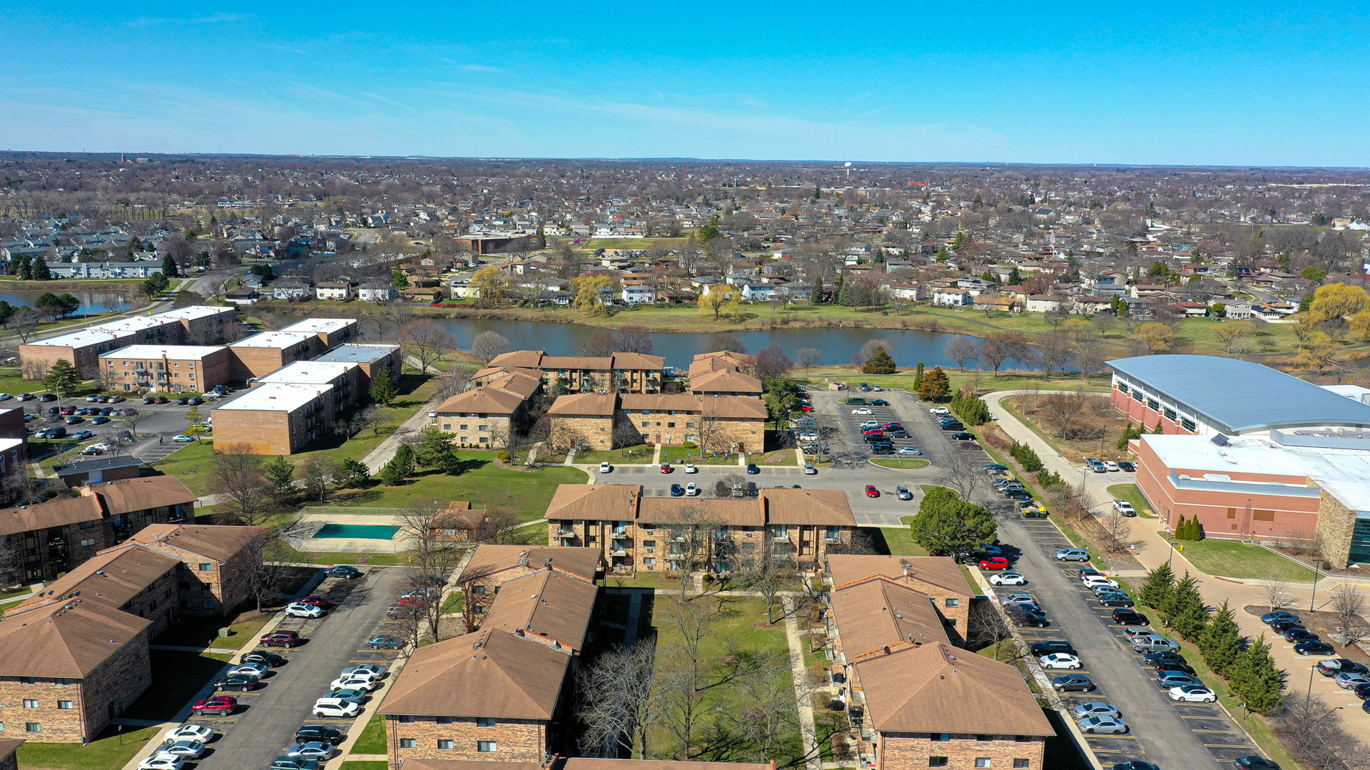 230 Klein Creek Court #F, Carol Stream, IL 60188