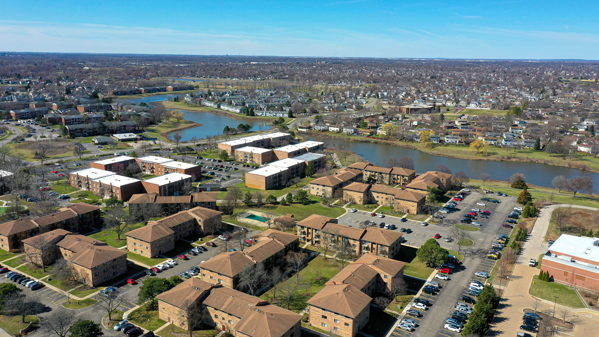 230 Klein Creek Court #F, Carol Stream, IL 60188