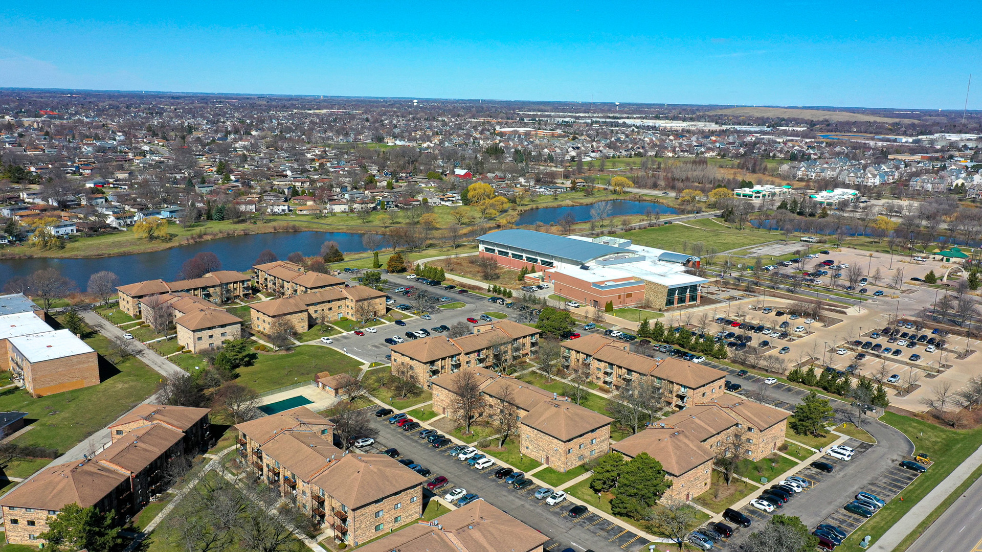 230 Klein Creek Court #F, Carol Stream, IL 60188