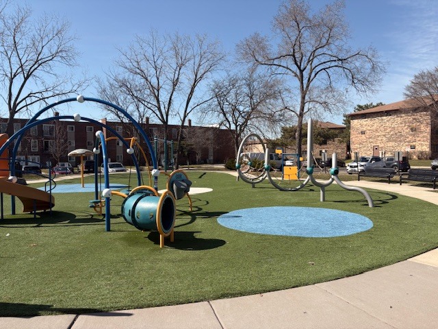 230 Klein Creek Court #F, Carol Stream, IL 60188