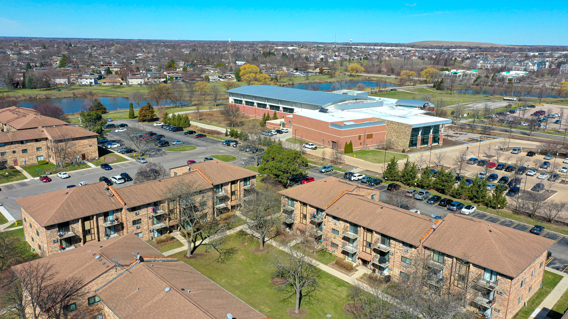 230 Klein Creek Court #F, Carol Stream, IL 60188