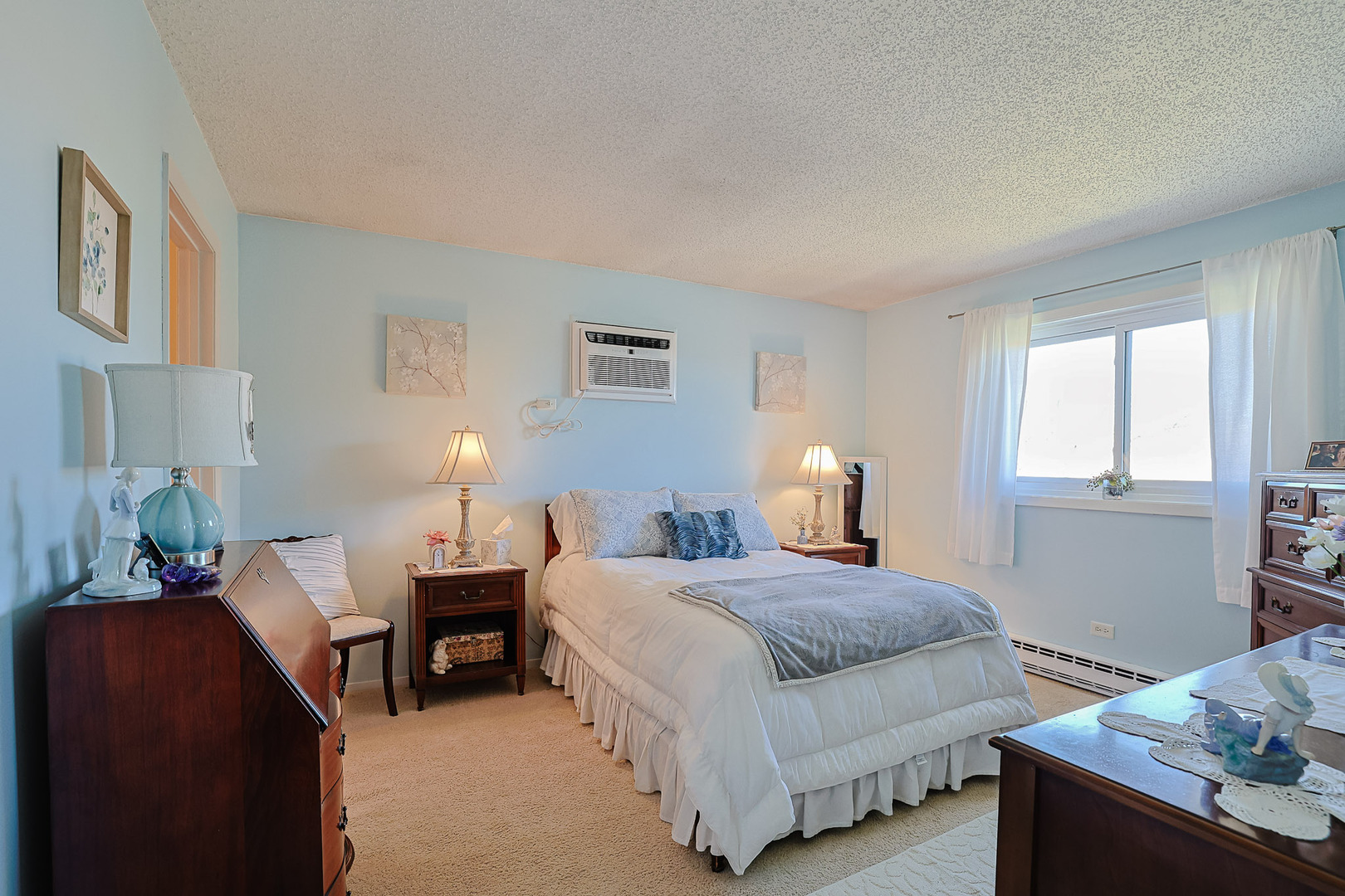 230 Klein Creek Court #F, Carol Stream, IL 60188