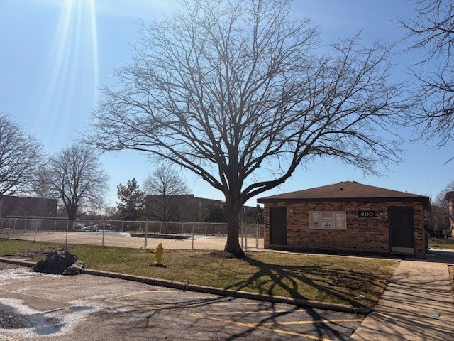 230 Klein Creek Court #F, Carol Stream, IL 60188