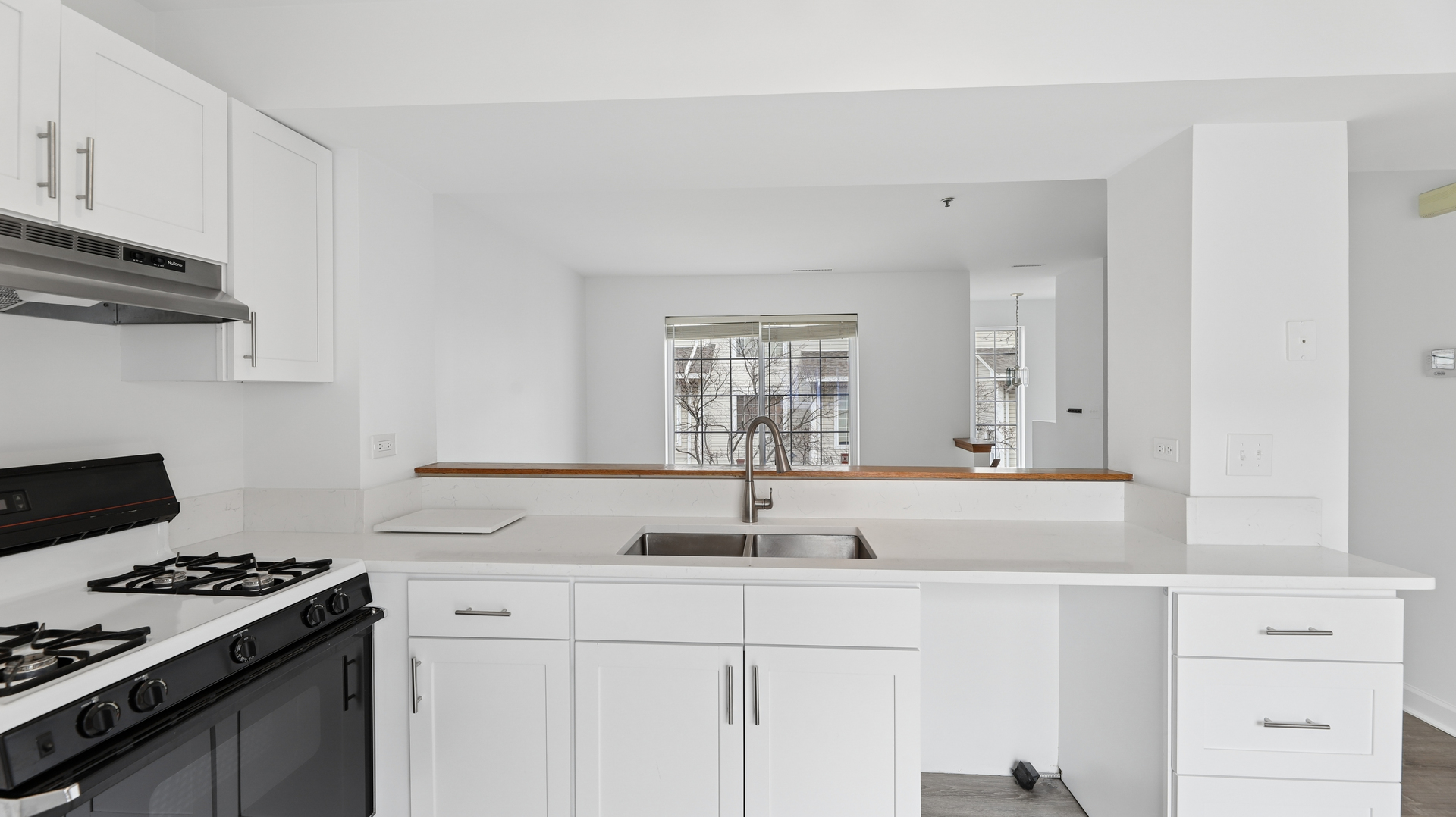 309 Emerald Court, Bolingbrook, IL 60440