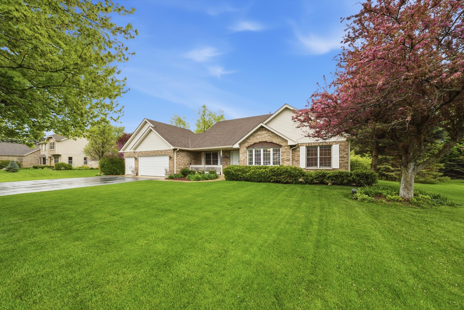 706 Silver Glen Road, McHenry, IL 60050