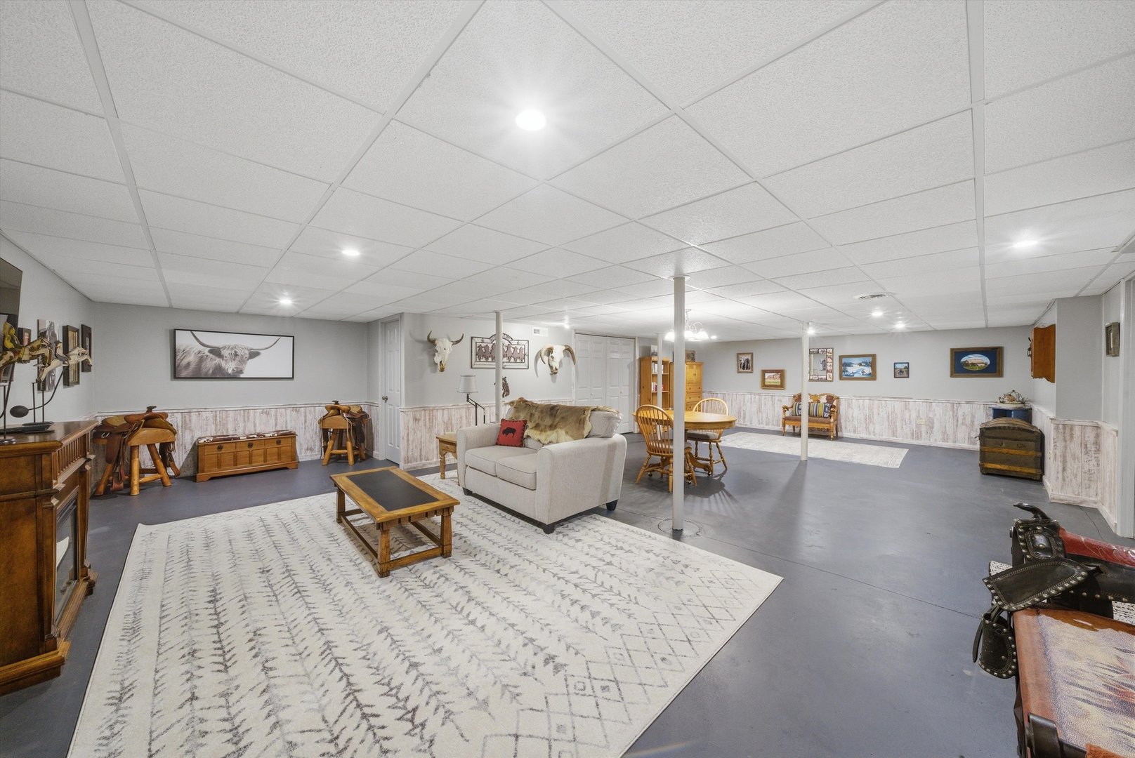 706 Silver Glen Road, McHenry, IL 60050