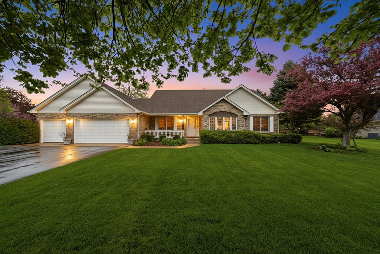 706 Silver Glen Road, McHenry, IL 60050