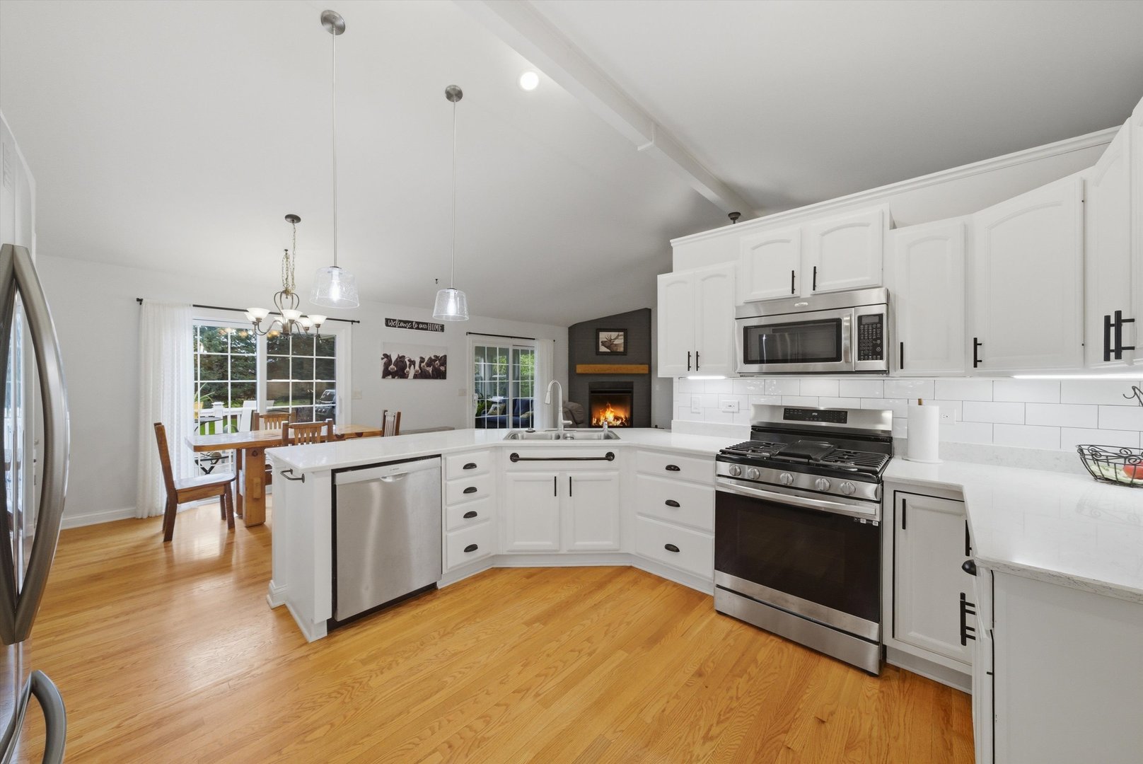 706 Silver Glen Road, McHenry, IL 60050