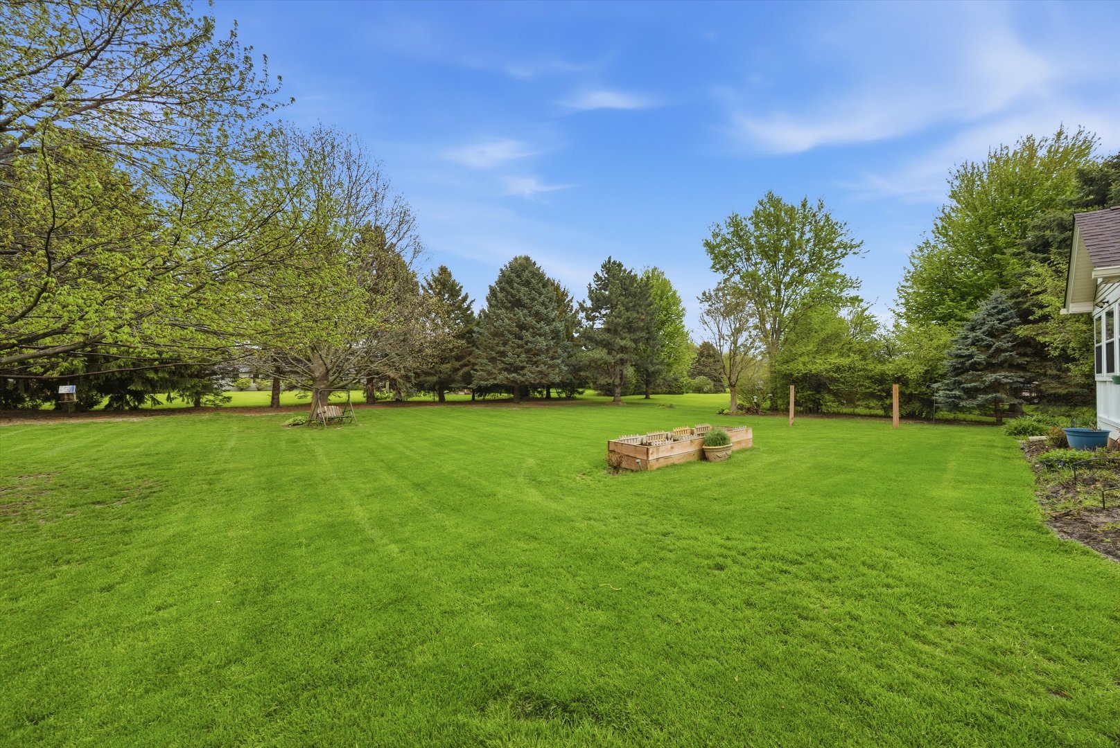 706 Silver Glen Road, McHenry, IL 60050