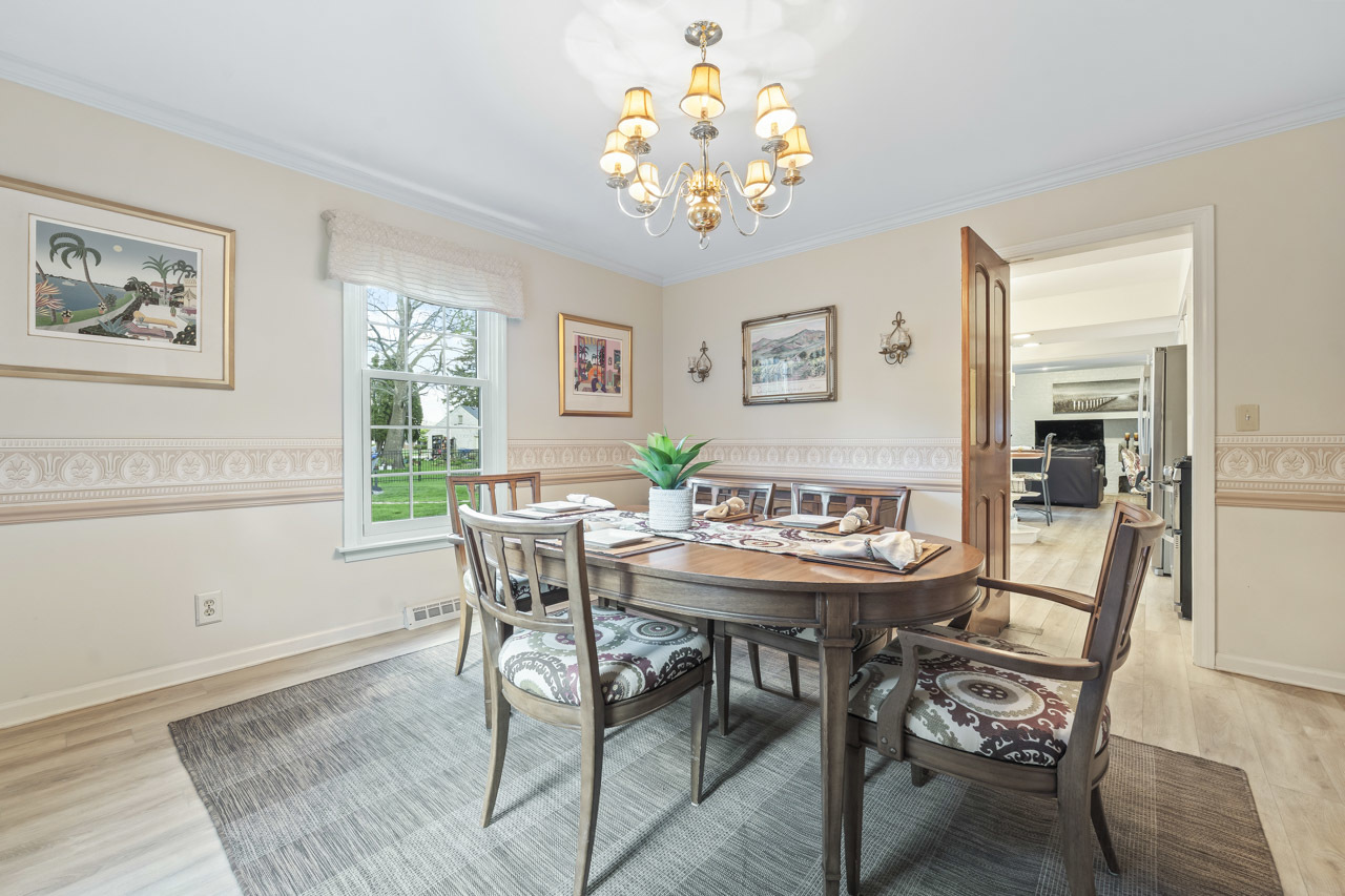 2245 Tanglewood Drive, Aurora, IL 60506