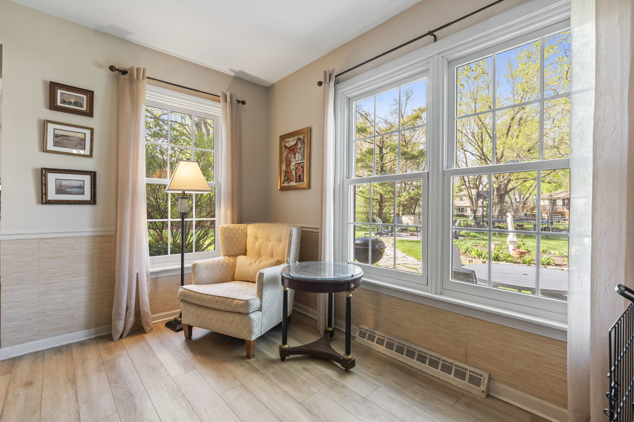 2245 Tanglewood Drive, Aurora, IL 60506