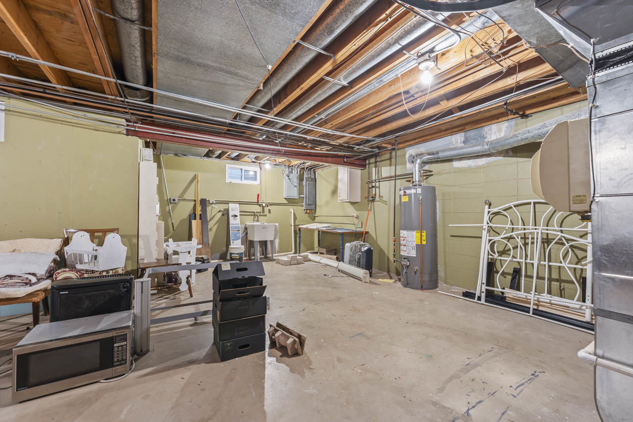 2245 Tanglewood Drive, Aurora, IL 60506