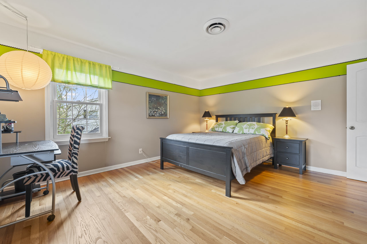 2245 Tanglewood Drive, Aurora, IL 60506